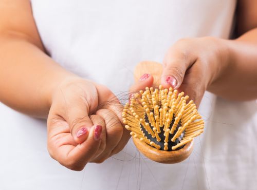 Unhas fracas Queda de cabelo